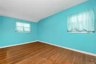 6 Evy Ct, Sayville, NY 11782 - Photo 11