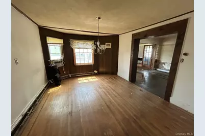 31 East Avenue, Freeport, NY 11520 - Photo 5
