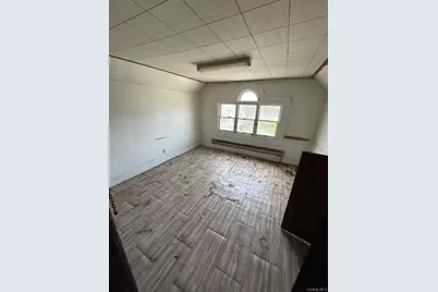 31 East Avenue, Freeport, NY 11520 - Photo 11