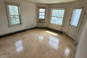 31 East Ave, Freeport, NY 11520 - Photo 7