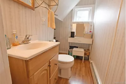 144 Division Avenue, West Sayville, NY 11796 - Photo 9