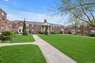 69-39 213th St, Oakland Gardens, NY 11364 - Photo 11