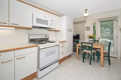 3 Ingleside Lane, White Plains, NY 10605 - Photo 11