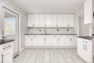 129 E Willow Tree Rd, Spring Valley, NY 10977 - Photo 15