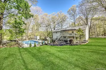 129 E Willow Tree Road, Spring Valley, NY 10977 - Photo 5