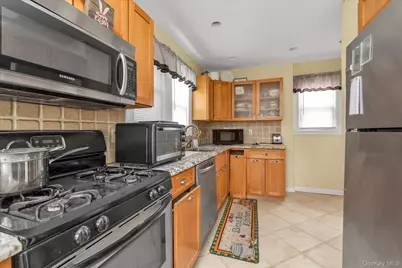 52 Syracuse Street, Williston Park, NY 11596 - Photo 7