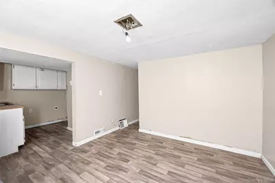 2502 Race Avenue, Medford, NY 11763 - Photo 25