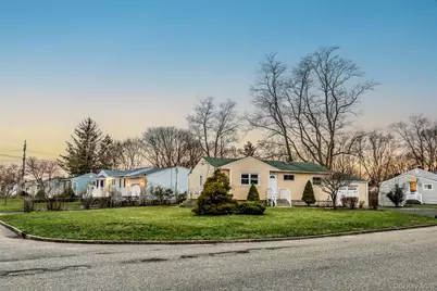 2502 Race Avenue, Medford, NY 11763 - Photo 5