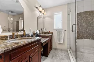 174-28 Pidgeon Meadow Rd, Fresh Meadows, NY 11365 - Photo 21