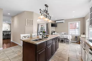 174-28 Pidgeon Meadow Rd, Fresh Meadows, NY 11365 - Photo 13