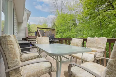 1 Alexa Court, Pearl River, NY 10965 - Photo 9