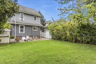 43-11 Westmoreland St, Little Neck, NY 11363 - Photo 17