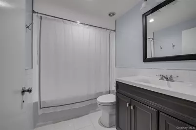 115 Eagles Crescent, Manhasset, NY 11030 - Photo 35