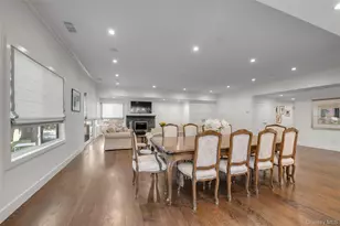 115 Eagles Crescent, Manhasset, NY 11030 - Photo 9