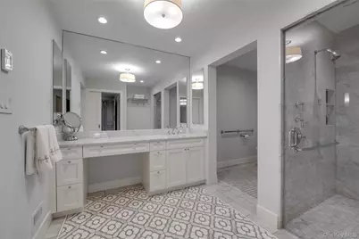 115 Eagles Crescent, Manhasset, NY 11030 - Photo 19