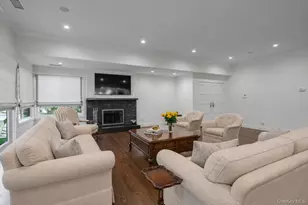 115 Eagles Crescent, Manhasset, NY 11030 - Photo 7