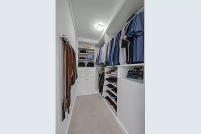 115 Eagles Crescent, Manhasset, NY 11030 - Photo 17