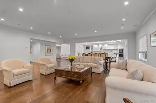 115 Eagles Crescent, Manhasset, NY 11030 - Photo 5