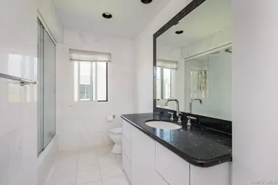 25 Princeton Drive, Syosset, NY 11791 - Photo 21