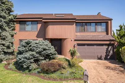 25 Princeton Drive, Syosset, NY 11791 - Photo 1