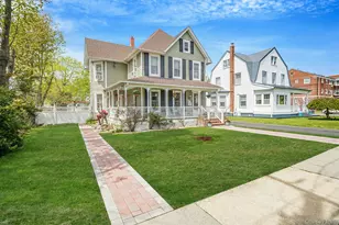 74 Maple Ave, Patchogue, NY 11772 - Photo 3