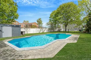 74 Maple Ave, Patchogue, NY 11772 - Photo 45