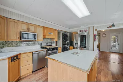 74 Maple Avenue, Patchogue, NY 11772 - Photo 17