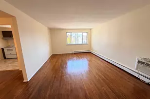 95 Graywood Rd, Port Washington, NY 11050 - Photo 7