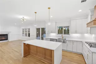 12 Patience Ln, Westbury, NY 11590 - Photo 21