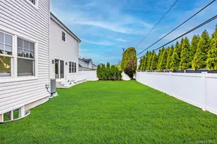 12 Patience Ln, Westbury, NY 11590 - Photo 47