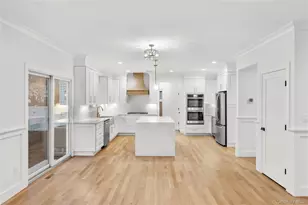 12 Patience Ln, Westbury, NY 11590 - Photo 25