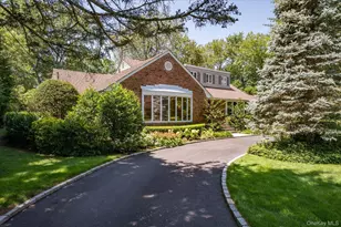 14 Pine Dr, Woodbury, NY 11797 - Photo 3