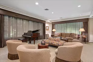 14 Pine Dr, Woodbury, NY 11797 - Photo 9