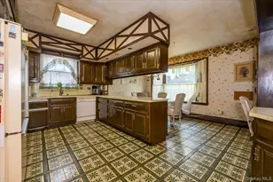 497 Tulip Ave, Floral Park, NY 11001 - Photo 11