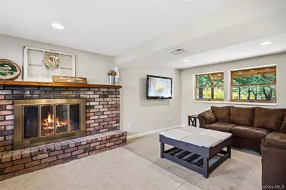 12 Branch Lane, East Setauket, NY 11733 - Photo 19