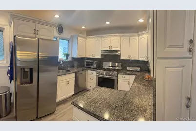 16207 85th Street, Howard Beach, NY 11414 - Photo 9