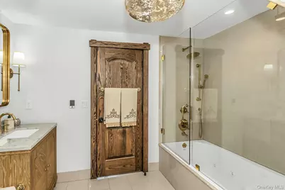 91 Crescent Beach Road, Glen Cove, NY 11542 - Photo 27