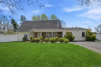 18 Marwood Place, Stony Brook, NY 11790 - Photo 1