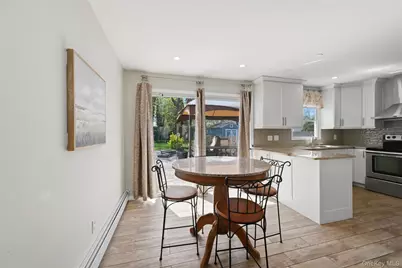18 Marwood Place, Stony Brook, NY 11790 - Photo 7