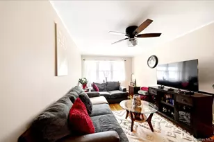 545 Hollywood Ave, Bronx, NY 10465 - Photo 13