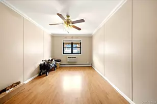 545 Hollywood Ave, Bronx, NY 10465 - Photo 23