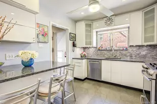 65-47 169th St, Fresh Meadows, NY 11365 - Photo 5