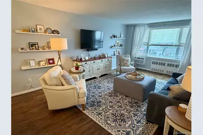 333 E Broadway #3L, Long Beach, NY 11561 - Photo 3