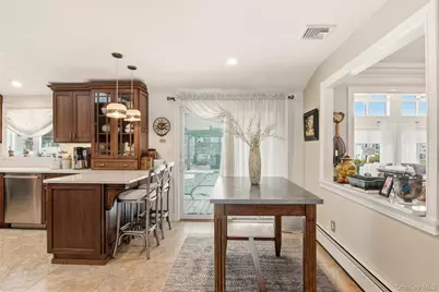 21 Shore Drive W, Copiague, NY 11726 - Photo 13
