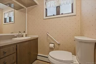 2962 Higgins St, Oceanside, NY 11572 - Photo 21