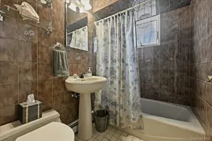 2962 Higgins St, Oceanside, NY 11572 - Photo 7