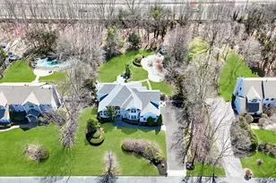 7 Stadium Blvd, East Setauket, NY 11733 - Photo 5