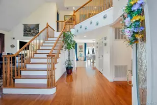 7 Stadium Blvd, East Setauket, NY 11733 - Photo 11