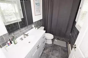 32 Lagoon Pl, East Islip, NY 11730 - Photo 23