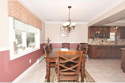 32 Lagoon Place, East Islip, NY 11730 - Photo 7